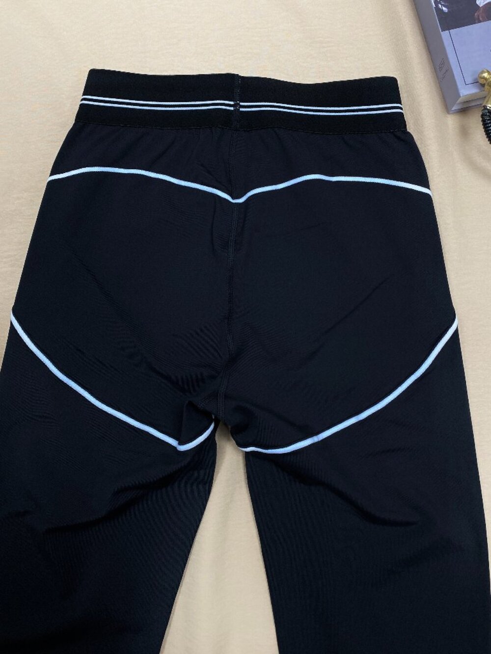 Black/White🍒🔥Alo Airbrush High-Waist Heart Throb Legging Sculpting Fit NWT - Picture 5 of 9